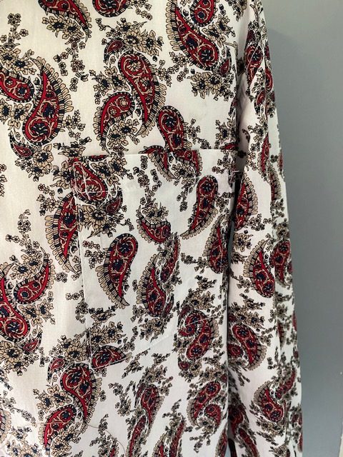 Chemise au design gracieux